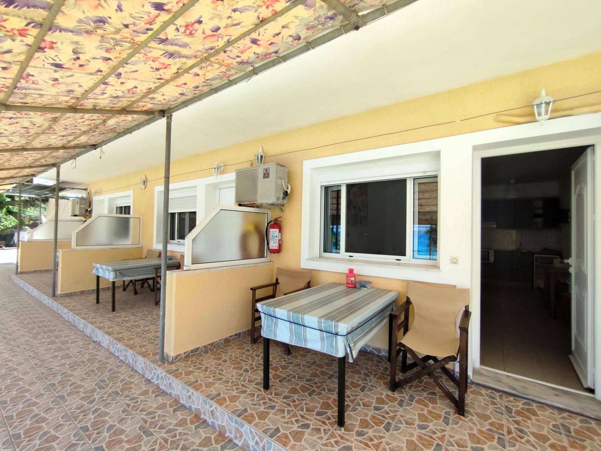 Rosa's Appartement Lourdata (Kefalonia)